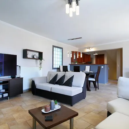 Villa-ruby ليغيا