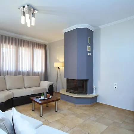 Villa-ruby Villa